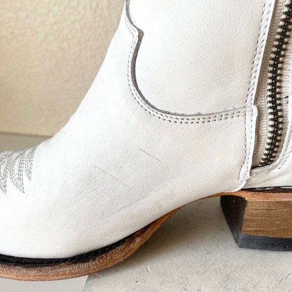 Junk Gypsy Lane Lost in the Stars 8.5 Womens Western Boots White Snip Toe Fringe - Picture 11 of 14